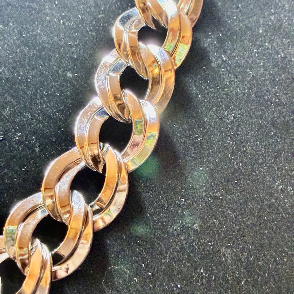 Vintage Signed “MONET” Heavy Chain-linked Necklace in a Silver Tone Setting - Picture 4 of 12